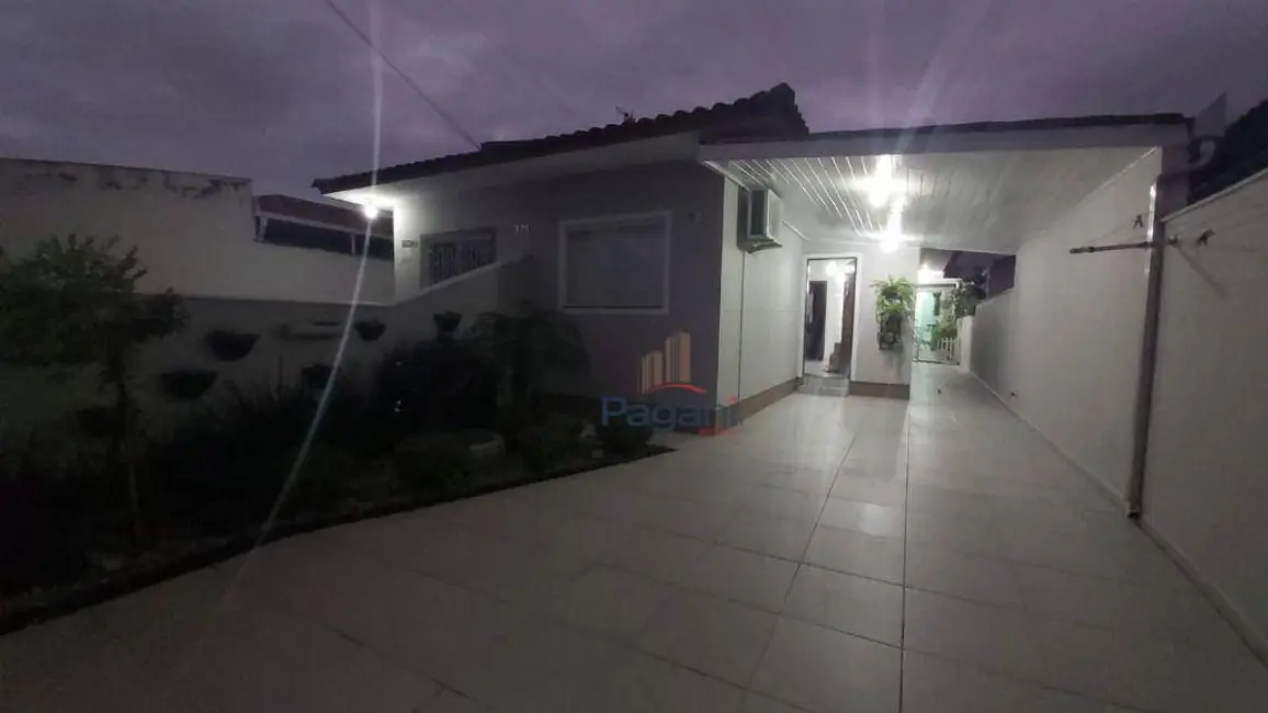 Foto 1 de Casa com 2 quartos à venda, 150m2 em Bela Vista, Palhoca - SC