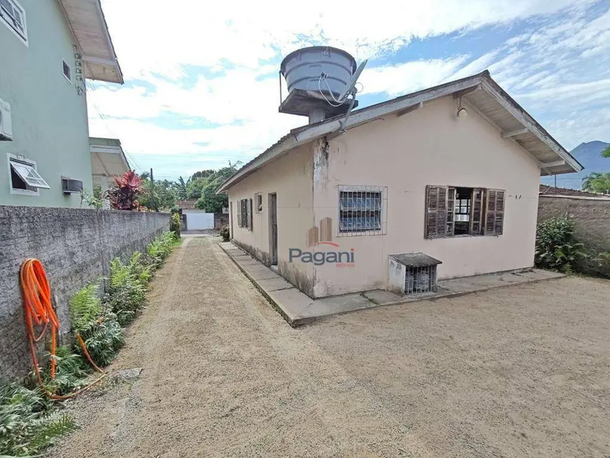 Foto 2 de Casa com 3 quartos à venda, 360m2 em Aririú, Palhoca - SC