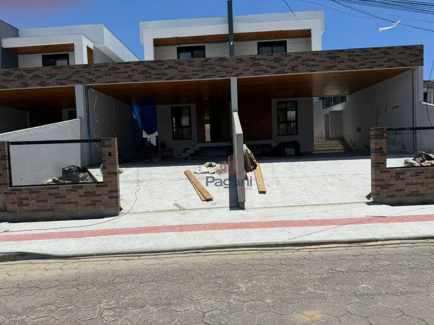 Foto 1 de Sobrado com 3 quartos à venda, 100m2 em Passa Vinte, Palhoca - SC
