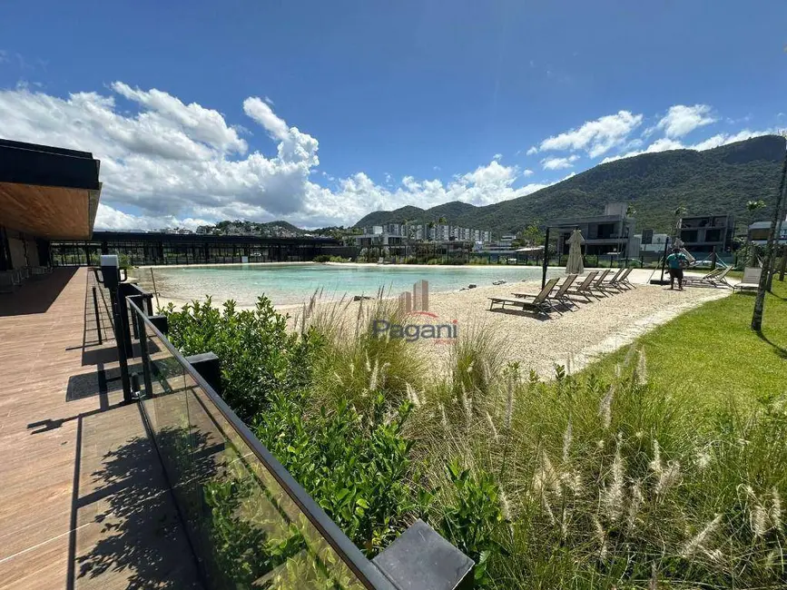 Foto 1 de Terreno / Lote à venda, 300m2 em Pedra Branca, Palhoca - SC
