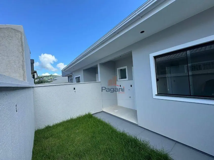 Foto 2 de Casa com 2 quartos à venda, 125m2 em Guarda do Cubatão, Palhoca - SC