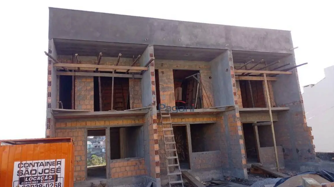 Foto 1 de Sobrado com 2 quartos à venda, 120m2 em Potecas, Sao Jose - SC
