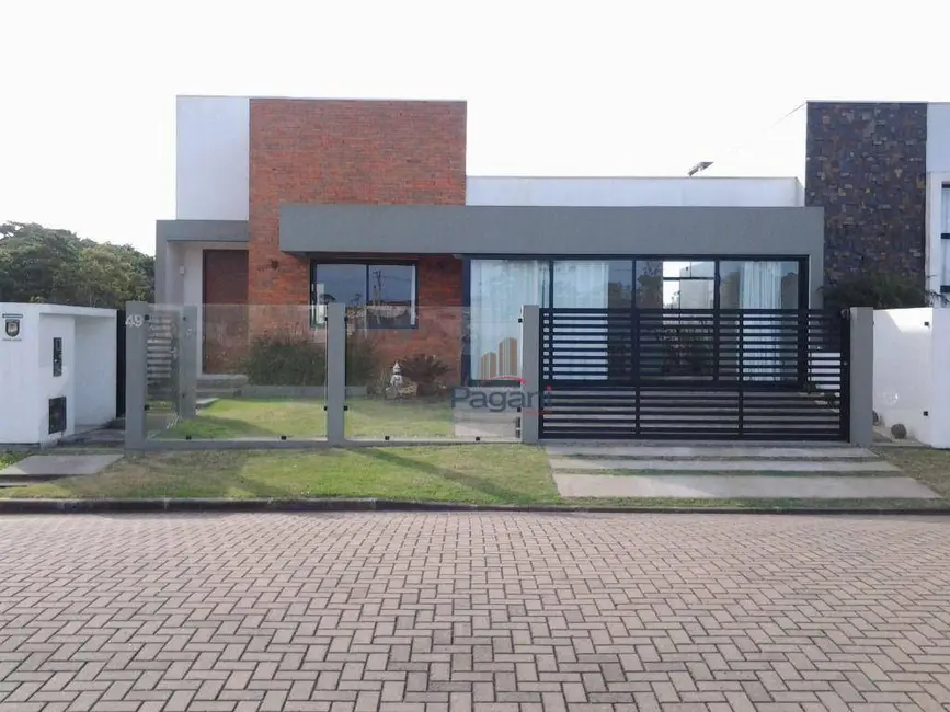 Foto 1 de Casa com 3 quartos à venda, 228m2 em Passo De Torres - SC