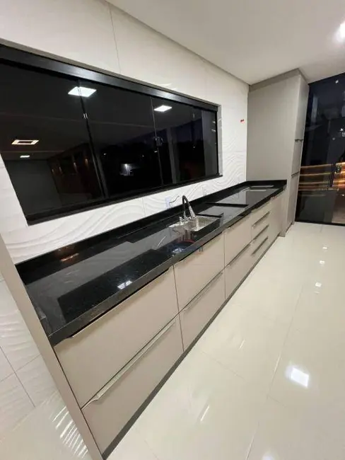 Casa com 4 quartos à venda, 300m2 em Pagani, Palhoca - SC - imagem 4 Foto 4 de Casa com 4 quartos à venda, 300m2 em Pagani, Palhoca - SC