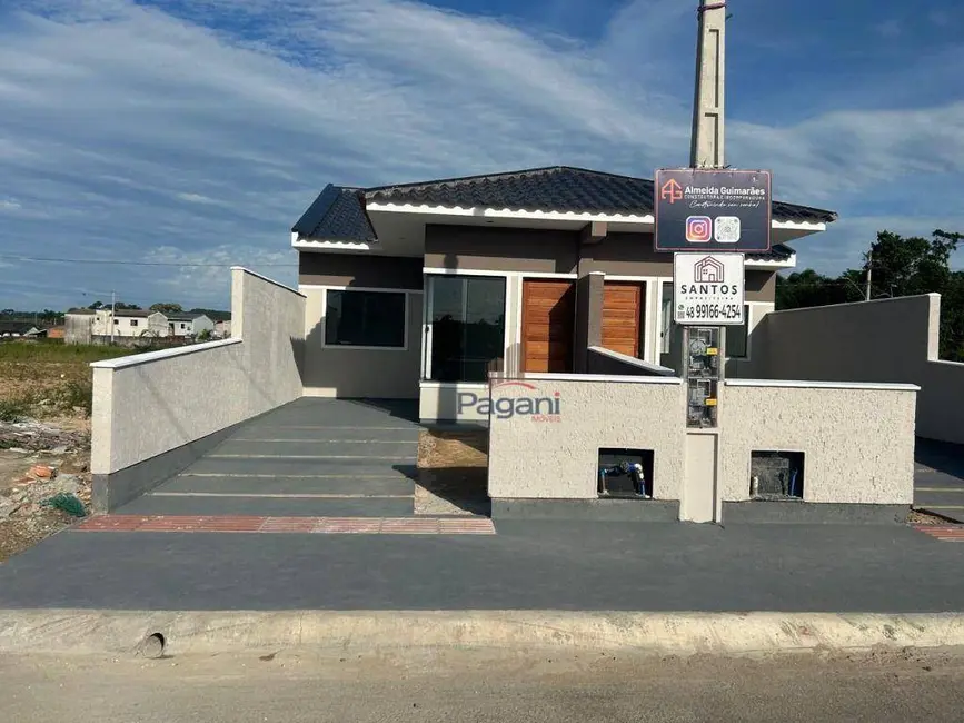 Foto 2 de Casa com 2 quartos à venda, 100m2 em Barra do Aririú, Palhoca - SC