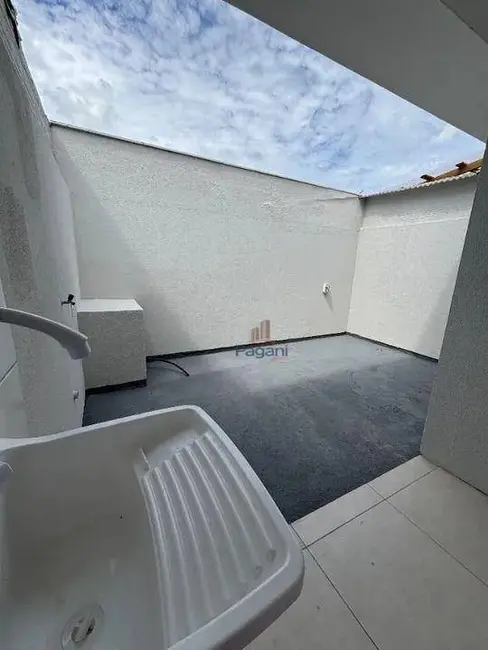 Foto 2 de Casa com 2 quartos à venda, 100m2 em Caminho Novo, Palhoca - SC