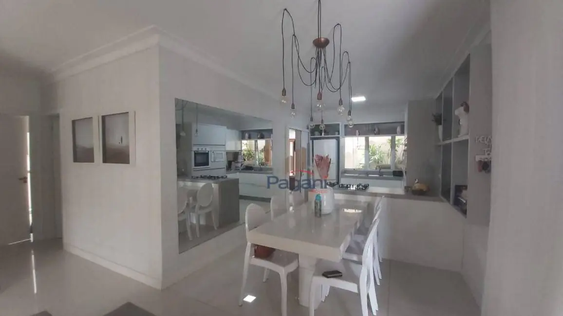 Foto 9 de Casa com 5 quartos à venda, 372m2 em Canasvieiras, Florianopolis - SC