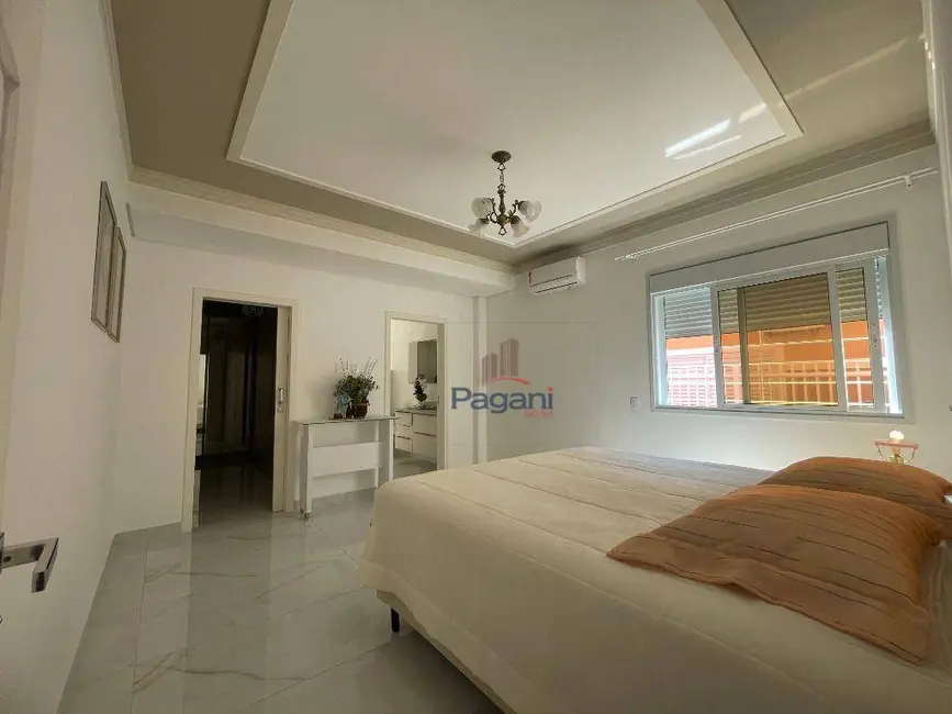 Foto 6 de Casa com 3 quartos à venda, 360m2 em Praia de Fora, Palhoca - SC