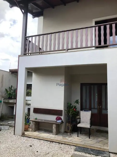 Foto 5 de Casa com 4 quartos para alugar, 450m2 em Centro, Palhoca - SC