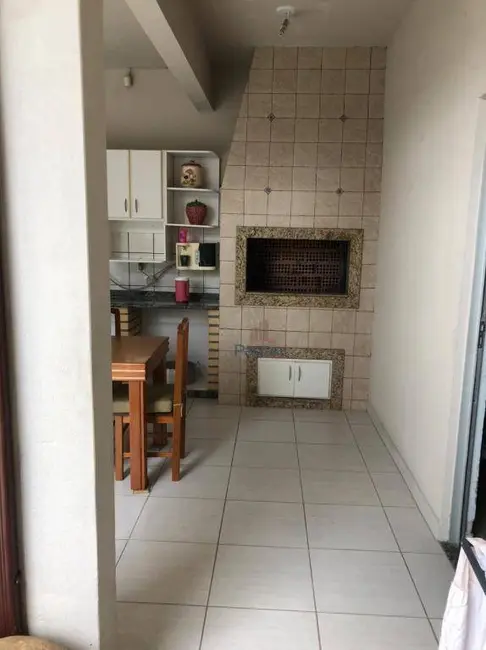 Foto 4 de Casa com 4 quartos para alugar, 450m2 em Centro, Palhoca - SC