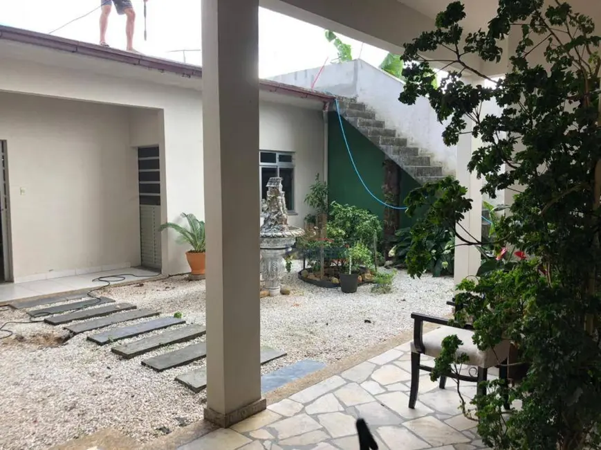 Foto 6 de Casa com 4 quartos para alugar, 450m2 em Centro, Palhoca - SC
