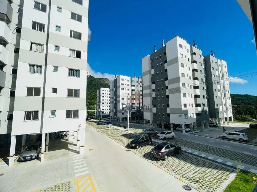 Foto 1 de Apartamento com 2 quartos para alugar, 54m2 em Palhoca - SC