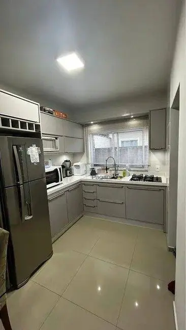 Foto 1 de Sobrado com 2 quartos à venda, 200m2 em Caminho Novo, Palhoca - SC