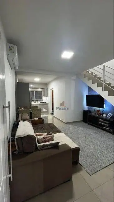 Foto 3 de Sobrado com 2 quartos à venda, 200m2 em Caminho Novo, Palhoca - SC
