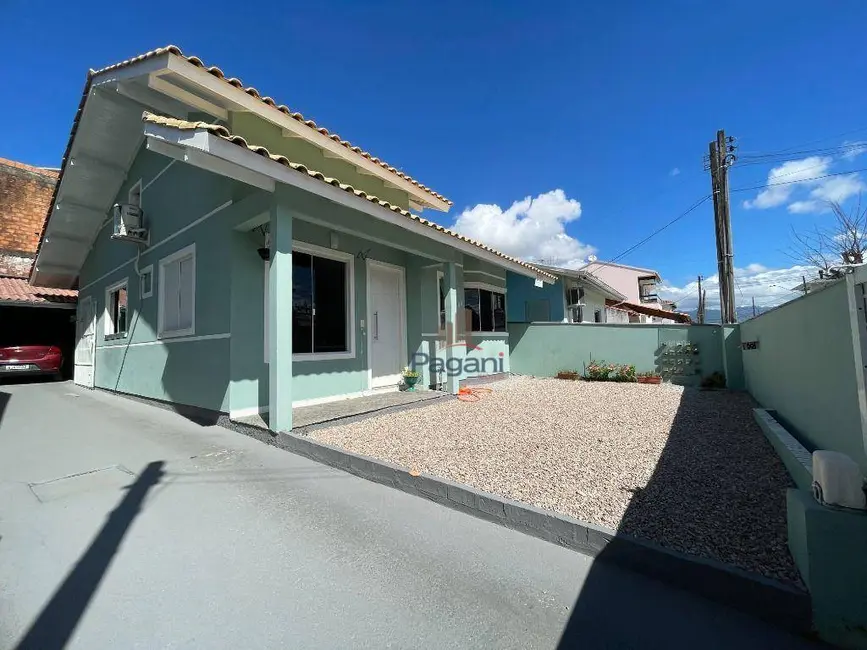 Foto 1 de Casa com 3 quartos à venda, 200m2 em São Sebastião, Palhoca - SC