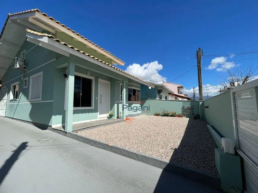 Foto 2 de Casa com 3 quartos à venda, 200m2 em São Sebastião, Palhoca - SC