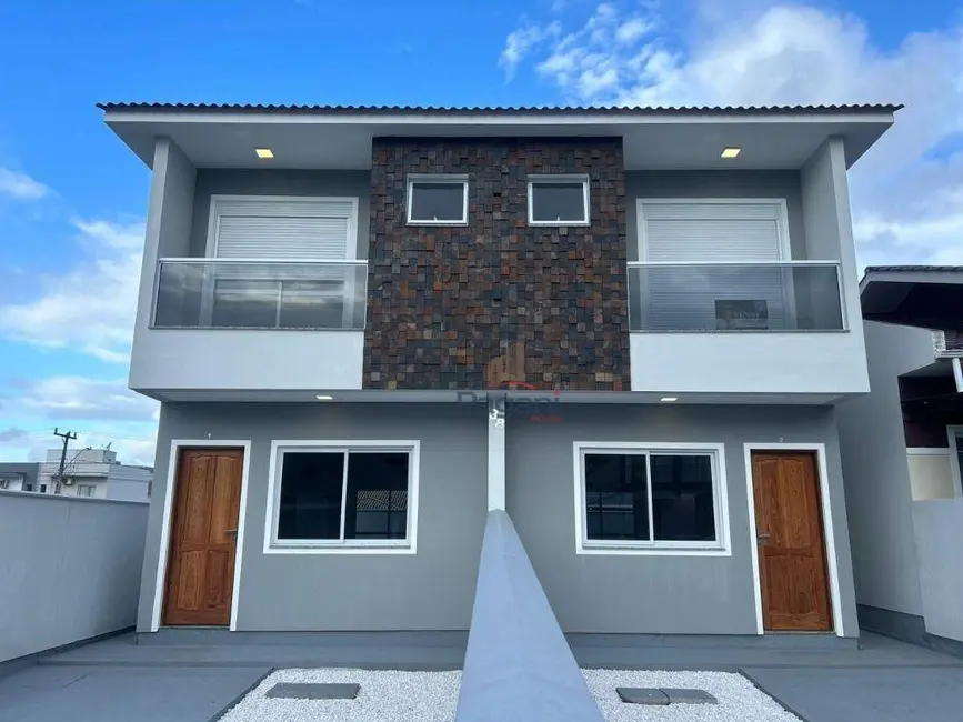 Foto 1 de Sobrado com 2 quartos à venda, 100m2 em Caminho Novo, Palhoca - SC
