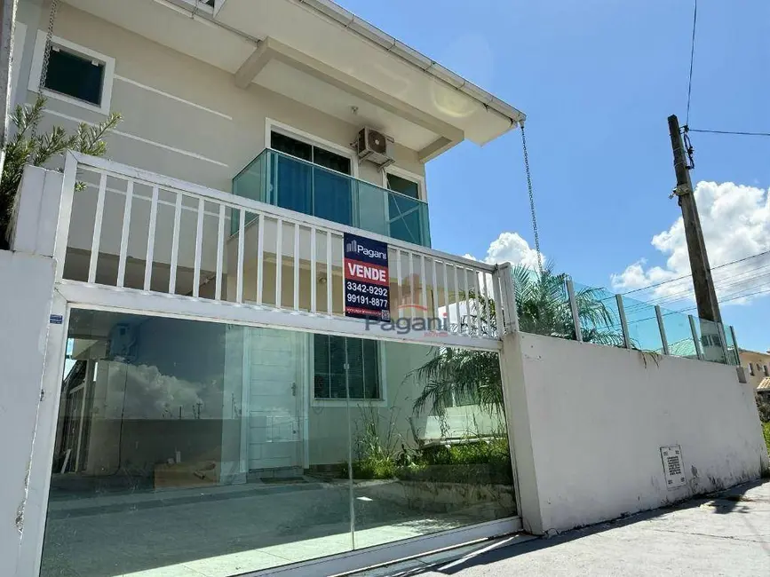Foto 2 de Sobrado com 3 quartos à venda, 150m2 em Nova Palhoça, Palhoca - SC