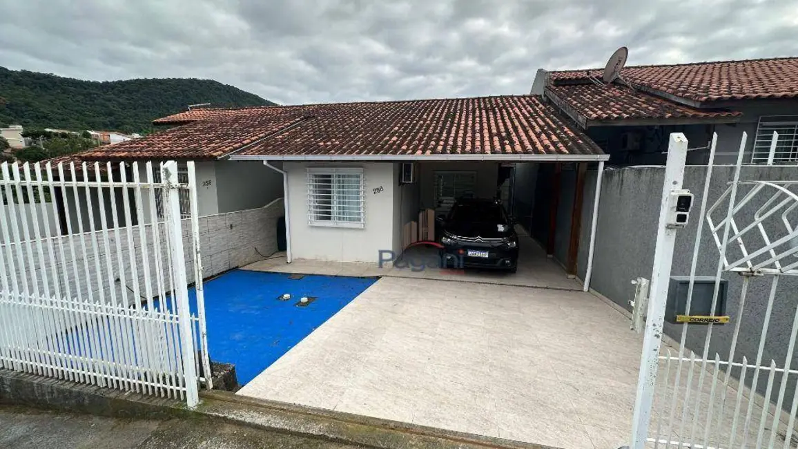 Foto 1 de Casa com 2 quartos à venda, 150m2 em São Sebastião, Palhoca - SC