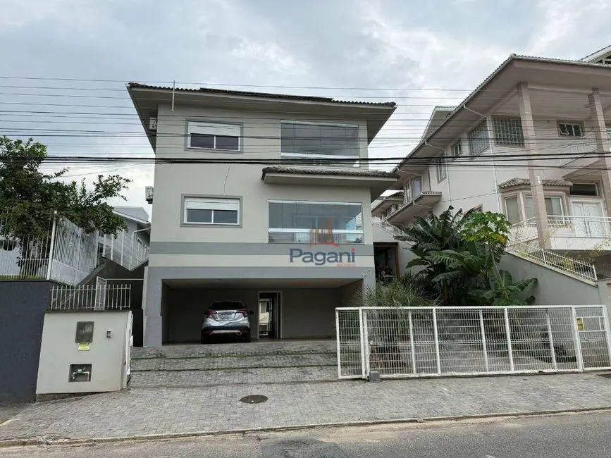 Foto 1 de Casa com 4 quartos à venda, 450m2 em Palhoca - SC