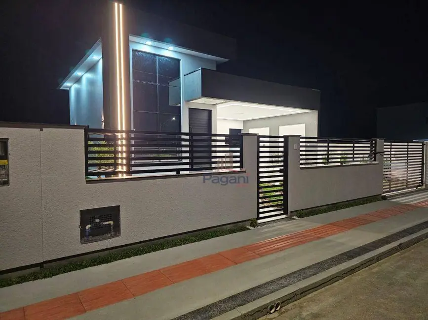 Foto 1 de Casa com 3 quartos à venda, 364m2 em Guarda do Cubatão, Palhoca - SC