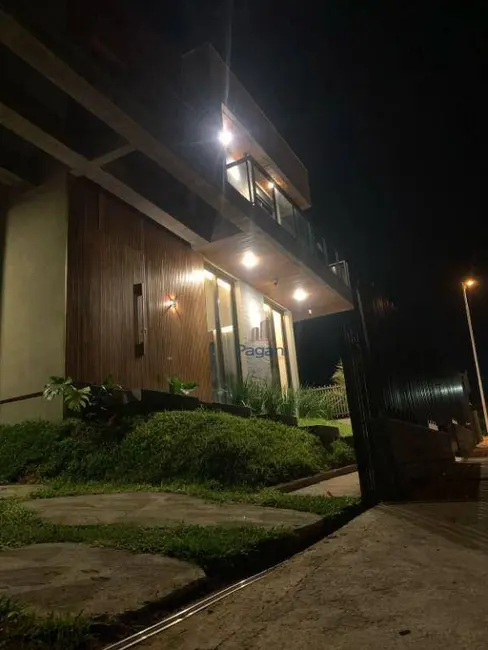 Foto 3 de Casa com 3 quartos à venda, 202m2 em Centro, Garopaba - SC