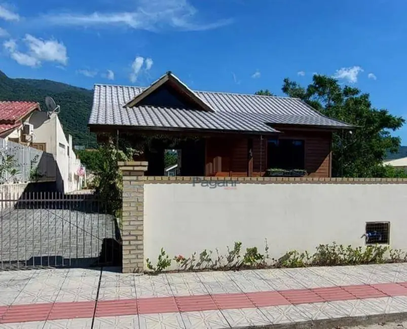 Foto 1 de Casa com 2 quartos à venda, 300m2 em Praia de Fora, Palhoca - SC