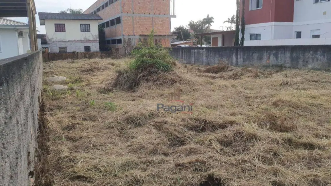 Foto 1 de Terreno / Lote à venda, 410m2 em Barra do Aririú, Palhoca - SC