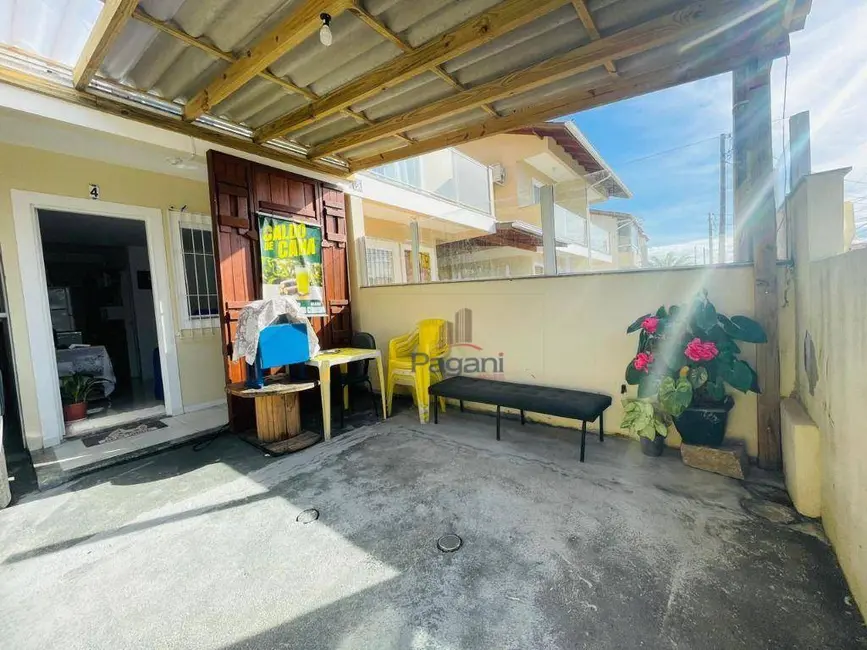 Foto 2 de Sobrado com 2 quartos à venda, 94m2 em Barra do Aririú, Palhoca - SC