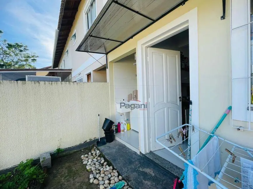 Foto 9 de Sobrado com 2 quartos à venda, 94m2 em Palhoca - SC