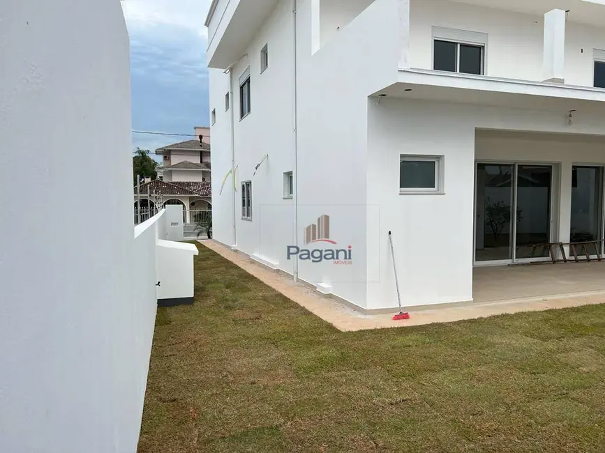Casa com 4 quartos à venda, 500m2 em Centro, Palhoca - SC - imagem 4 Foto 4 de Casa com 4 quartos à venda, 500m2 em Centro, Palhoca - SC