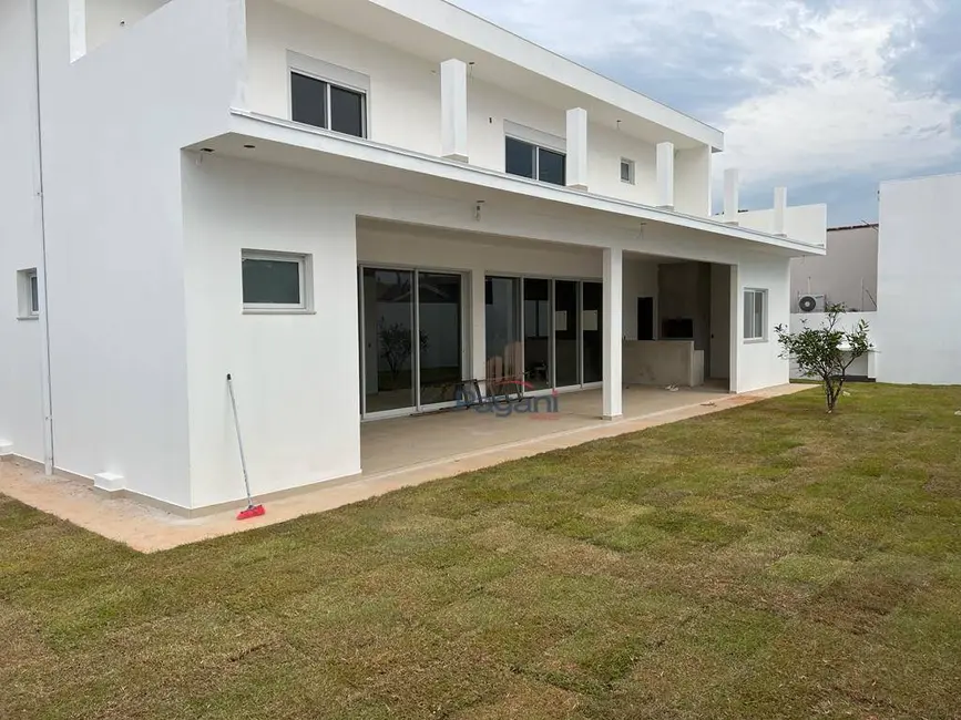 Casa com 4 quartos à venda, 500m2 em Centro, Palhoca - SC - imagem 5 Foto 5 de Casa com 4 quartos à venda, 500m2 em Centro, Palhoca - SC