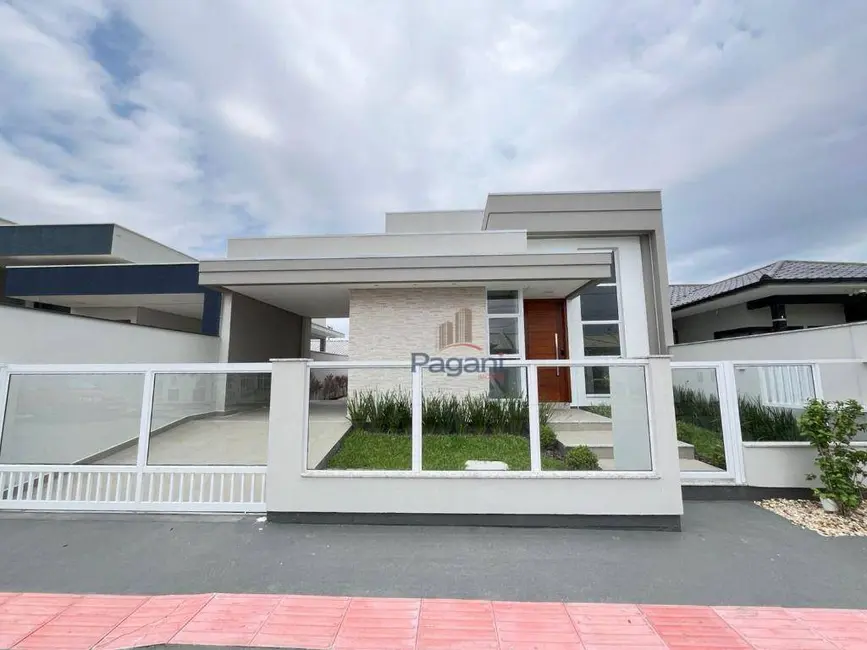 Foto 1 de Casa com 3 quartos à venda, 200m2 em Caminho Novo, Palhoca - SC