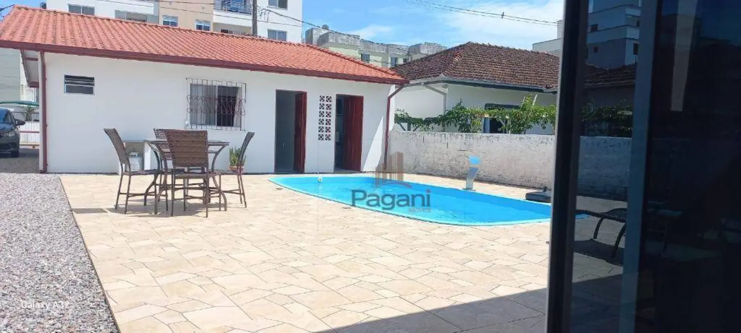 Foto 3 de Casa com 2 quartos à venda, 456m2 em Barra do Aririú, Palhoca - SC