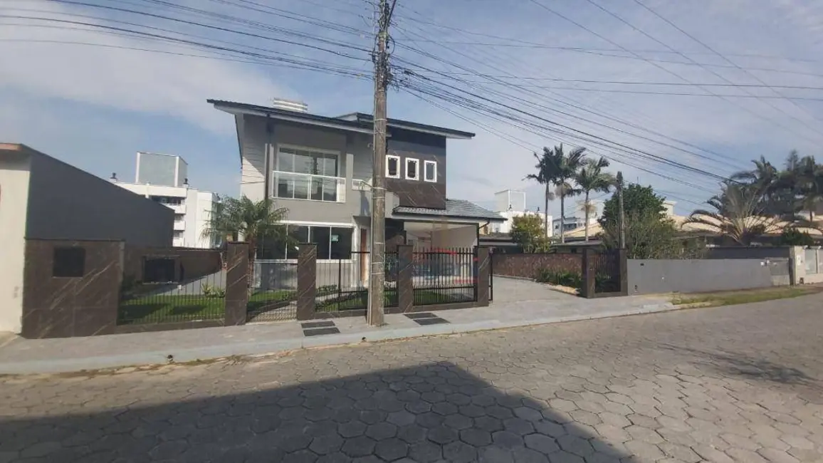 Foto 3 de Casa com 3 quartos à venda, 360m2 em São Sebastião, Palhoca - SC