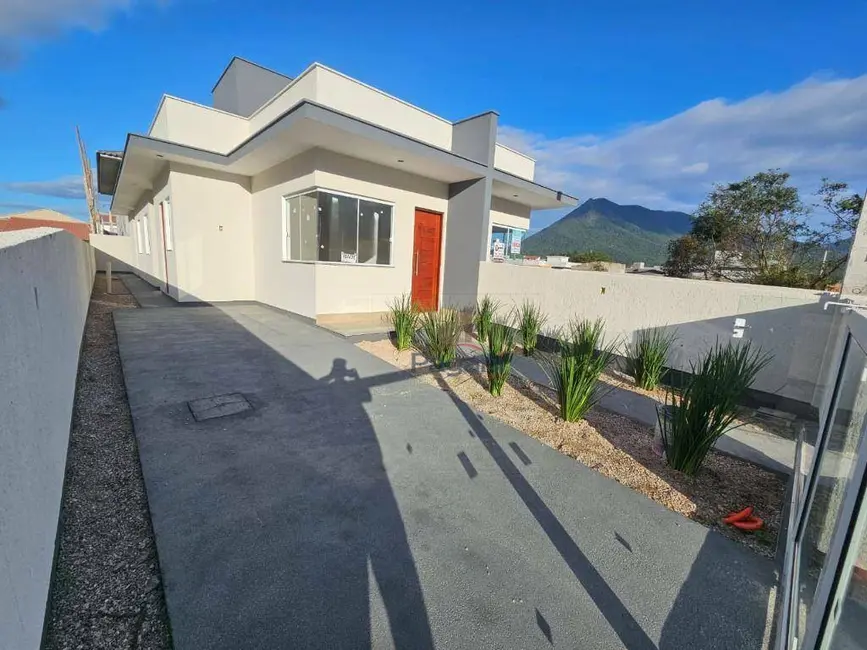 Foto 1 de Casa com 3 quartos à venda, 150m2 em Guarda do Cubatão, Palhoca - SC