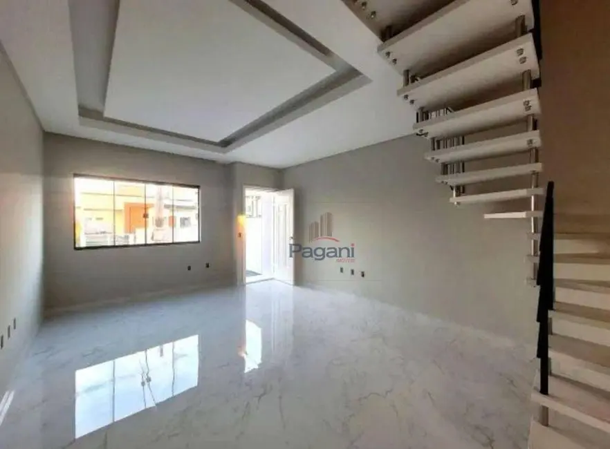 Foto 3 de Sobrado com 2 quartos à venda, 100m2 em Caminho Novo, Palhoca - SC