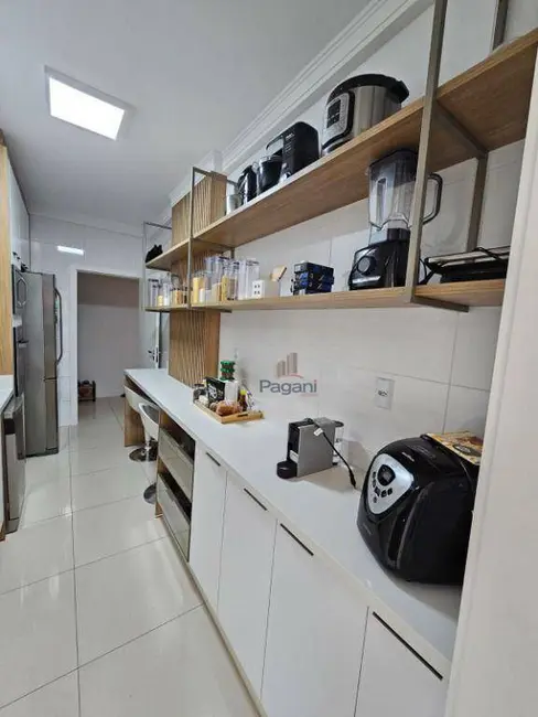 Foto 2 de Apartamento com 3 quartos à venda, 130m2 em Centro, Palhoca - SC