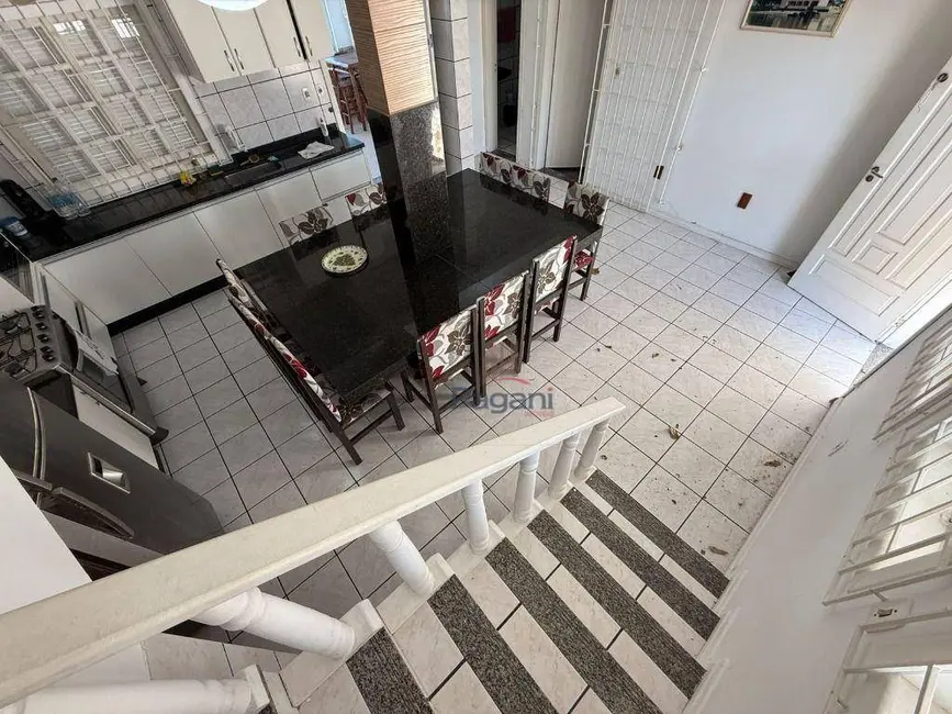 Casa com 4 quartos à venda, 297m2 em Praia de Fora, Palhoca - SC - imagem 4 Foto 4 de Casa com 4 quartos à venda, 297m2 em Praia de Fora, Palhoca - SC
