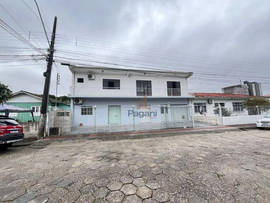 Foto 1 de Casa com 3 quartos à venda, 330m2 em Nossa Senhora do Rosário, Sao Jose - SC