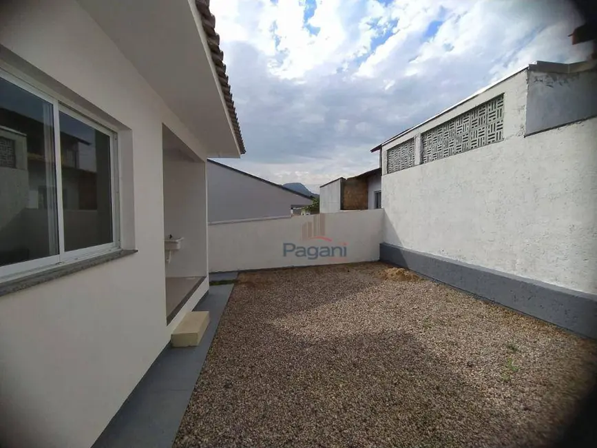 Foto 3 de Casa com 2 quartos à venda, 200m2 em Caminho Novo, Palhoca - SC