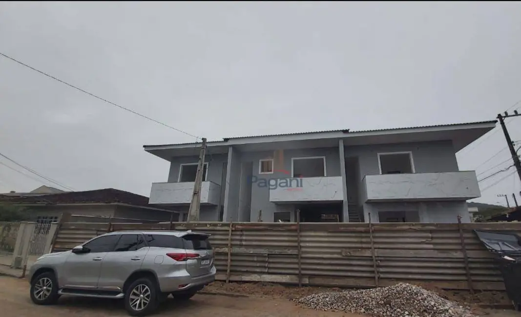 Foto 1 de Sobrado com 2 quartos à venda, 100m2 em Ponte do Imaruim, Palhoca - SC