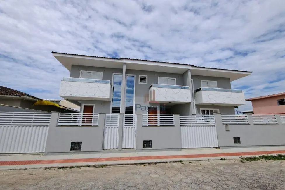 Foto 1 de Sobrado com 2 quartos à venda, 100m2 em Ponte do Imaruim, Palhoca - SC