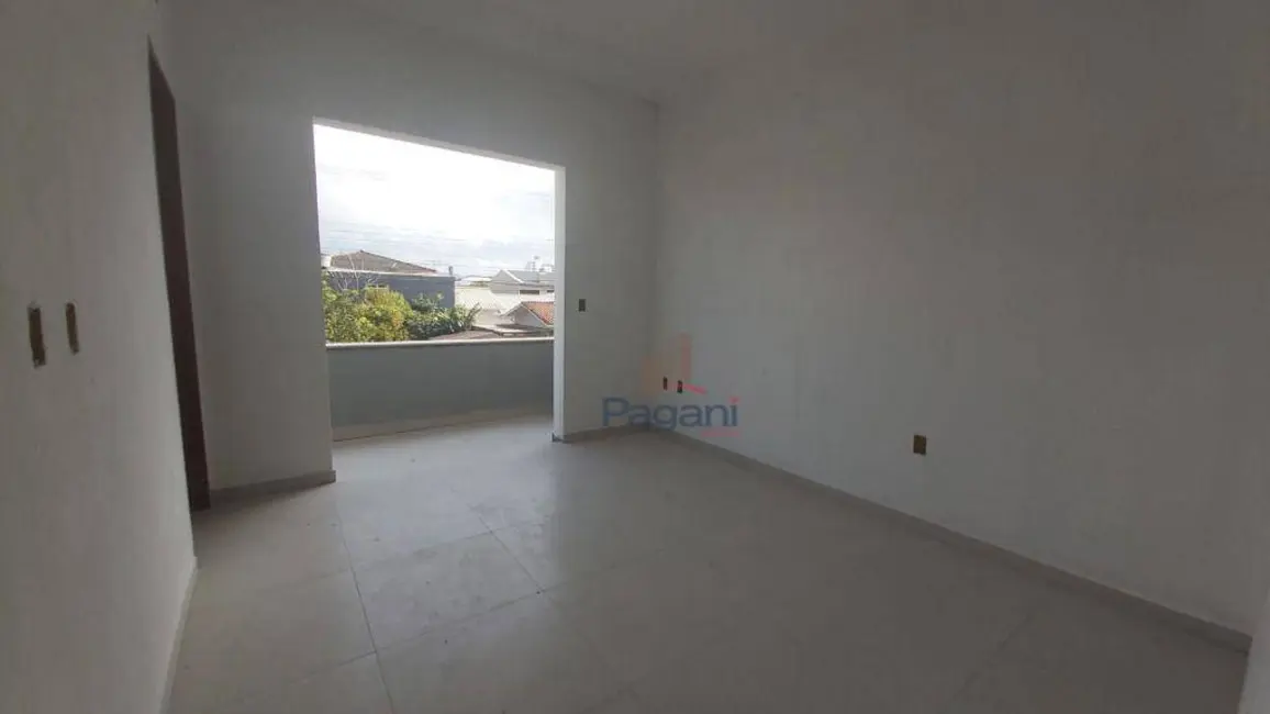 Foto 6 de Sobrado com 3 quartos à venda, 150m2 em Ponte do Imaruim, Palhoca - SC