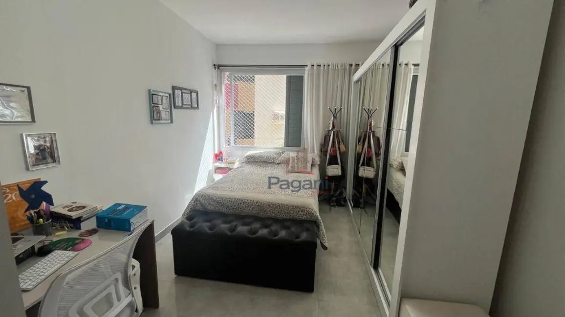 Apartamento com 3 quartos à venda, 136m2 em Centro, Florianopolis - SC - imagem 4 Foto 4 de Apartamento com 3 quartos à venda, 136m2 em Centro, Florianopolis - SC