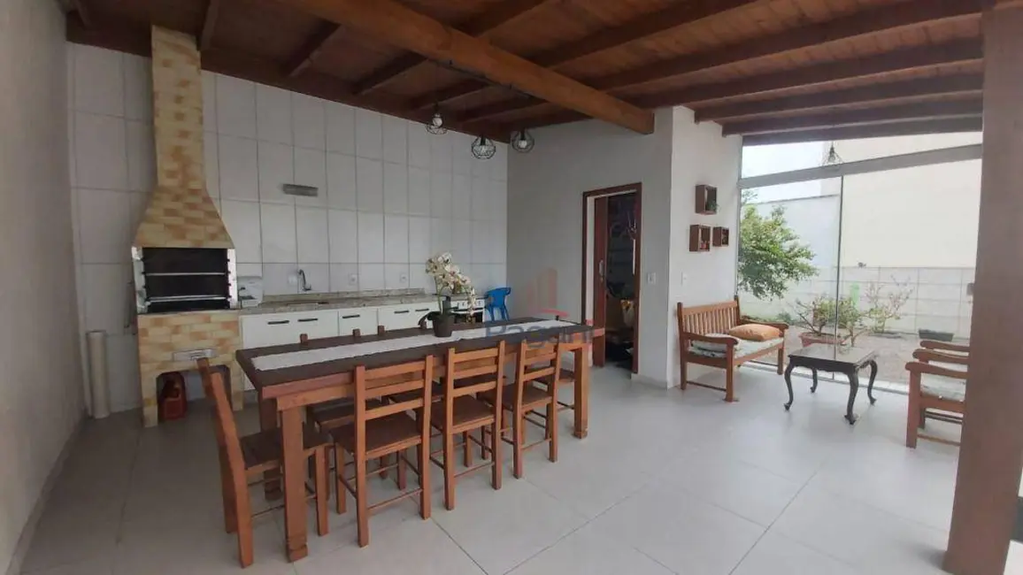 Foto 3 de Casa com 3 quartos à venda, 360m2 em Centro, Palhoca - SC