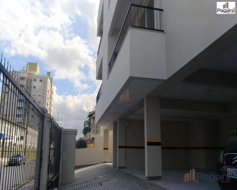 Foto 3 de Apartamento com 3 quartos para alugar, 89m2 em Centro, Palhoca - SC