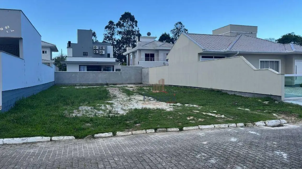 Foto 2 de Terreno / Lote à venda, 300m2 em Praia de Fora, Palhoca - SC