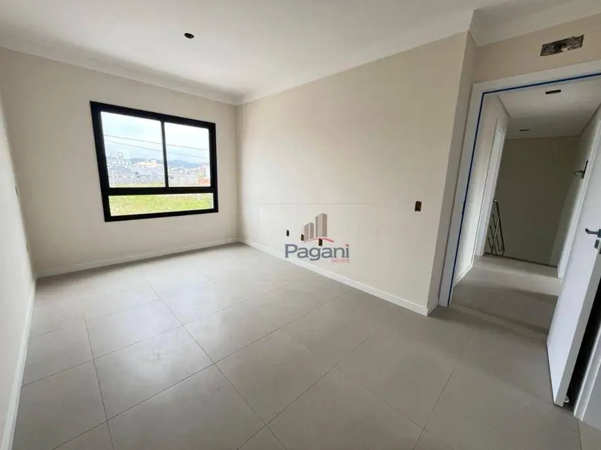 Foto 8 de Casa com 3 quartos à venda, 200m2 em Barra do Aririú, Palhoca - SC