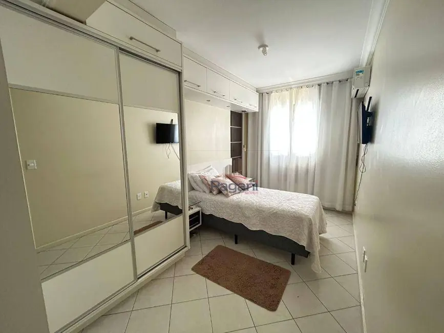 Foto 9 de Apartamento com 2 quartos à venda, 73m2 em Barreiros, Sao Jose - SC